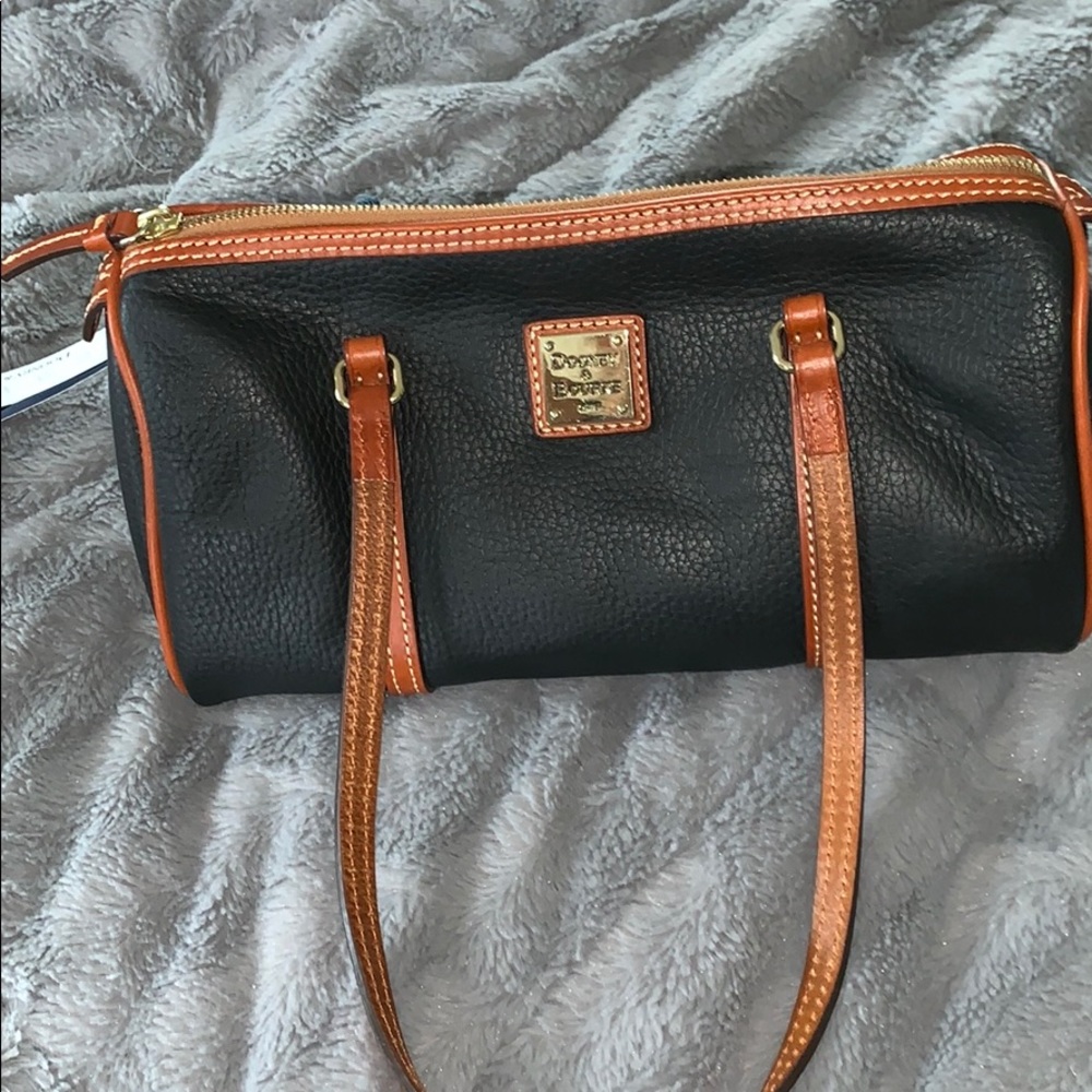 Dooney &Bourke luxury barrel bag